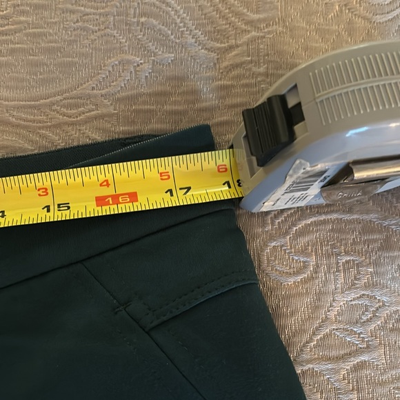 So slimming by Chicos regular size 2.5 deep, military green color EUC - Picture 9 of 9